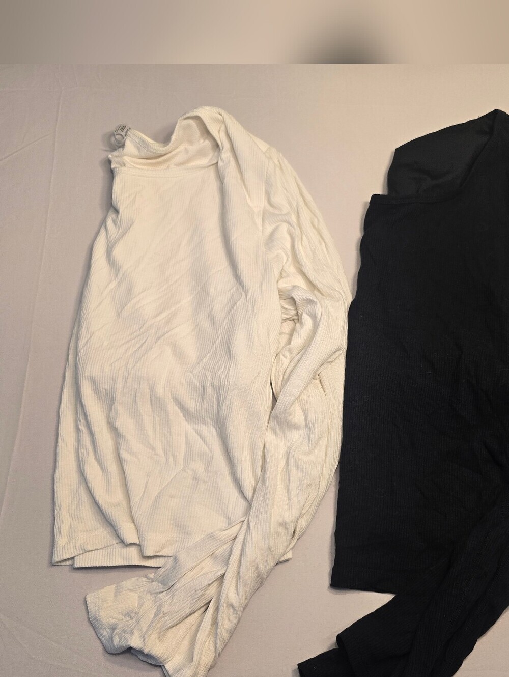 Yogalicious Heavenly Rib Kathleen Longsleeve Black And White Tops Size XL